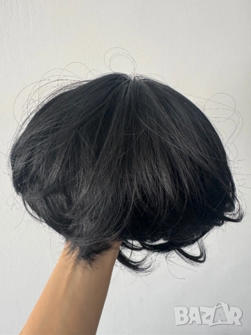 Късо тупе с бретон – естествен ефект, чисто ново , снимка 2 - Аксесоари за коса - 53835772