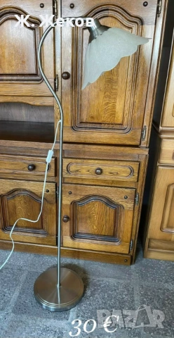 Елегантна подова лампа, снимка 2 - Лампиони - 53833321