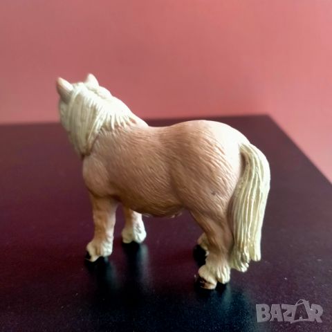 Колекционерска фигурка Schleich Miniature Shetland Pony Germany 1995 13232, снимка 4 - Колекции - 46416763