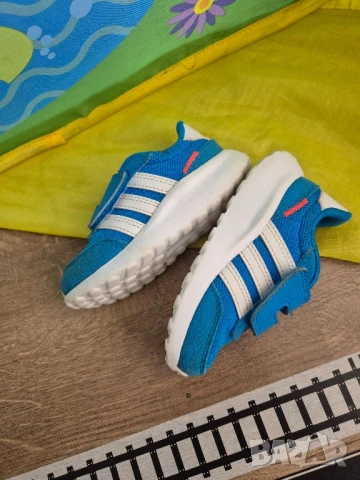Детски маратонки Adidas 23, снимка 4 - Детски маратонки - 51372206