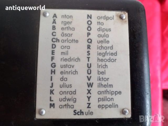 Нацистки Военен Телефон ,Свастики Вермахт ВСВ 1940г., снимка 3 - Антикварни и старинни предмети - 53993782