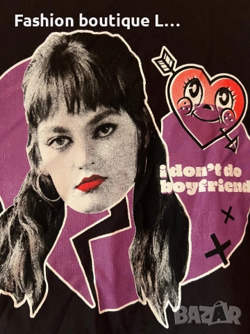 Sex education черна дамска тениска 100% памук S размер на марката Reserved с гумирана щампа 🖤, снимка 2 - Тениски - 52210771