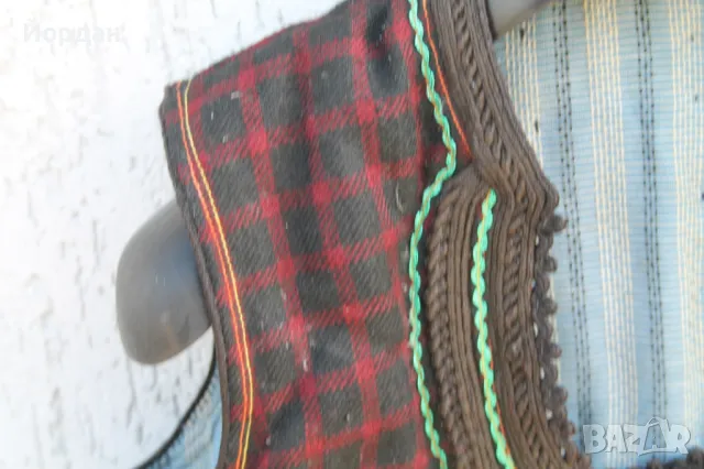 Мъжко вълнено елече с гайтани от народна носия, снимка 2 - Антикварни и старинни предмети - 50130892