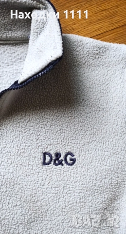 Оригинален пуловер от полар на Dolce & Gabbana, размер 122-128, 7-8 години, снимка 3 - Детски пуловери и жилетки - 51983112