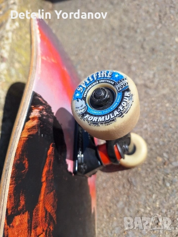 Скейтборд Globe 8.25 с гуми Spitfire