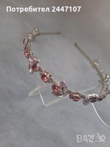 Кристална диадема, снимка 4 - Аксесоари за коса - 51611294