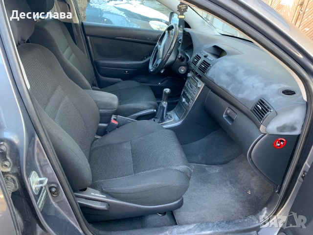 Тойота Avensis 2.0 комби , снимка 5 - Автомобили и джипове - 53597581
