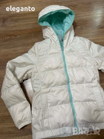 Оригинална дамска пухенка adidas Logo Printed White Puffer Jacket , XS размер , снимка 5 - Якета - 54135012