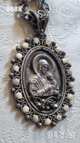Сребърна икона,  медальон с Богородица, Дева Мария и синджир с общ грамаж 44,84 , снимка 2 - Антикварни и старинни предмети - 45982006
