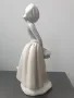 НАО ЛАДРО испанска порцеланова фигура на момиче с кокошка и пиленца/NAO Lladro статуетка 21см, снимка 2