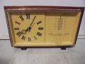 № 8285 Стар настолен часовник с барометър „Маяк“ – съветска класика  , снимка 1
