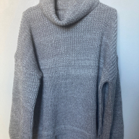 Широк пуловер, снимка 1 - Блузи с дълъг ръкав и пуловери - 44950072