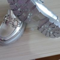Сребристи дамски обувки, снимка 3 - Дамски ежедневни обувки - 45617739