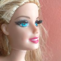 Колекционерска кукла Barbie Барби Mattel 002 4HF2, снимка 10 - Колекции - 45159377
