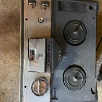 Стар Магнетофон , снимка 1 - Антикварни и старинни предмети - 45451407