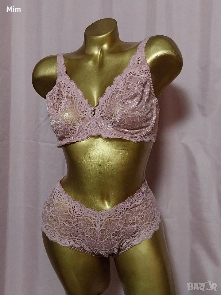 Triumph 80 D К-т Дантелен сутиен и бикина пепел от рози , снимка 1