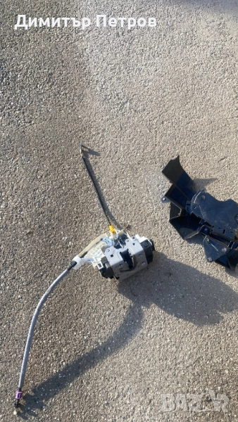 Машинка за заключване на дясна врата за Мерцедес w204, снимка 1