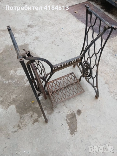 Крака от шевна машина Singer , снимка 1