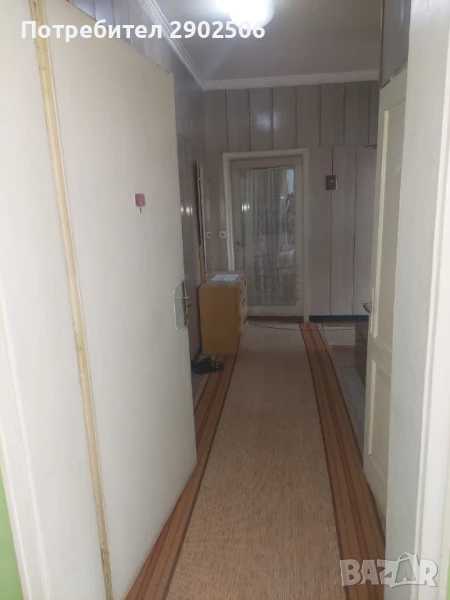 Тристаен апартамент 3-ти етаж, тих квартал, ШИРОК ЦЕНТЪР, снимка 1