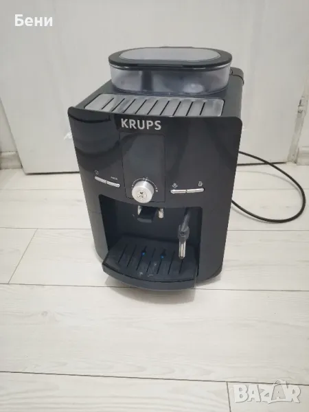 Продавам кафеавтомат Krups EA8250 с дисплей, снимка 1