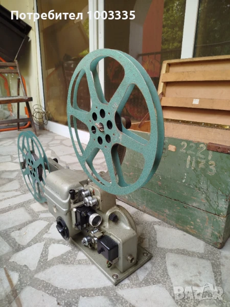 Кинопрожекционен апарат Славянка , снимка 1