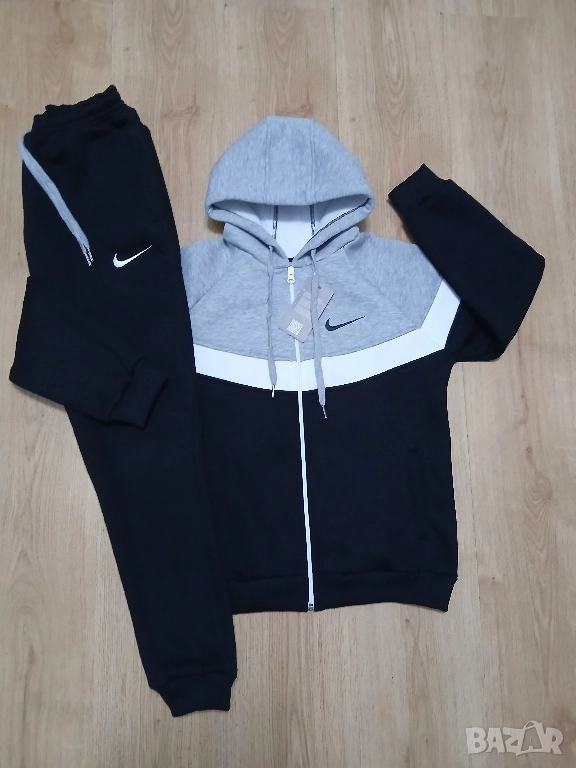 Ватирани детски екипи Nike - до 16 години , снимка 1
