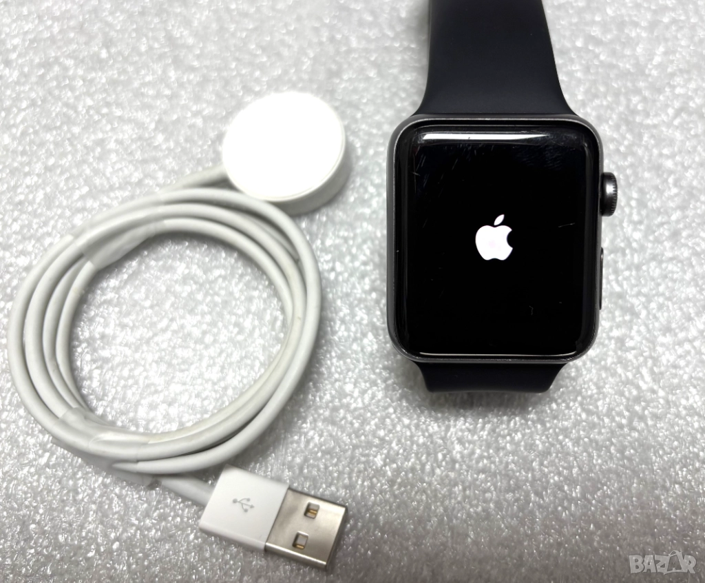 Смарт Часовник Apple Watch 3 series 42 mm Space Grey Aluminium Case with Black, снимка 1