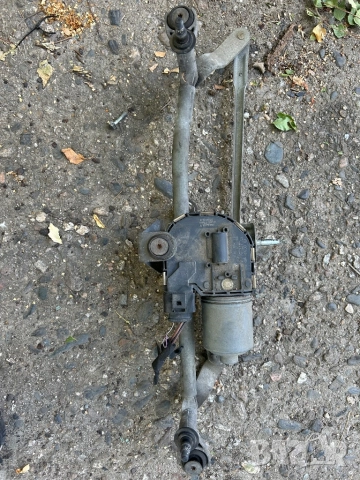 механизъм чистачки VW Touran моторче 0390241746 3397020667 2k1955023e, снимка 2 - Части - 52944885