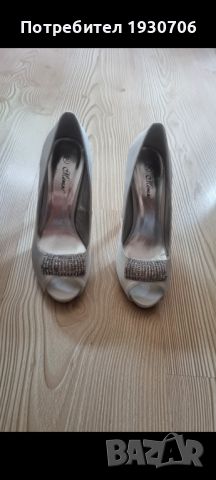 Елегантни сребърни обувки на Мегияс, снимка 2 - Дамски ежедневни обувки - 46311341