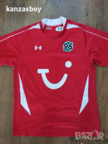 UNDER ARMOUR HANNOVER 96 2008/2009 HOME SHIRT - колекционерска футболна тениска С/М, снимка 1 - Тениски - 46563442