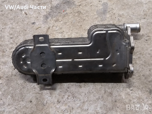 EGR ЕГР охладител за Голф 5 Ауди А3 Пасат Туран VW Golf 5 Audi A3 8P Passat Touran 2.0TDI 03G131513J, снимка 2 - Части - 52449375