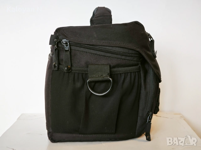 Чанта за фотоапарат Lowepro Nova 180 AW, снимка 3 - Чанти, стативи, аксесоари - 53053594