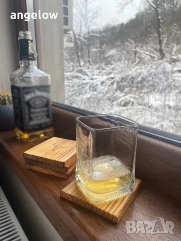 Сет от 4 гравирaни подложки за чаши, снимка 4 - Аксесоари за кухня - 52505521