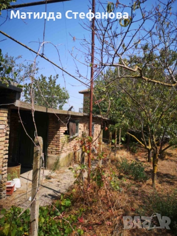 Къща близнак в с. Страшимирово – 200 кв.м обща площ с гараж, склад и висок тавански етаж!, снимка 4 - Къщи - 53094127