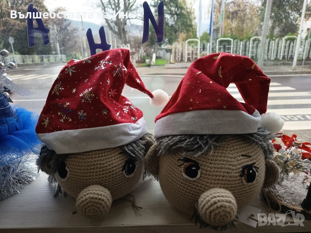 Коледни шапки 