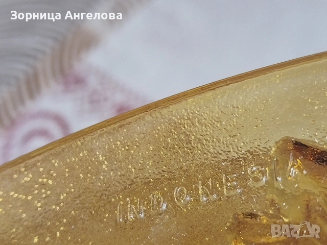KIG Indonesia Винтидж декоративни чинийкиVintage KIG Indonesia (Koi Fish Amber Glass Plate) Д 15 см, снимка 6 - Декорация за дома - 53722296