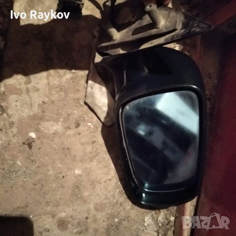 Дясно огледало за Skoda Octavia 1, снимка 3 - Части - 44729145