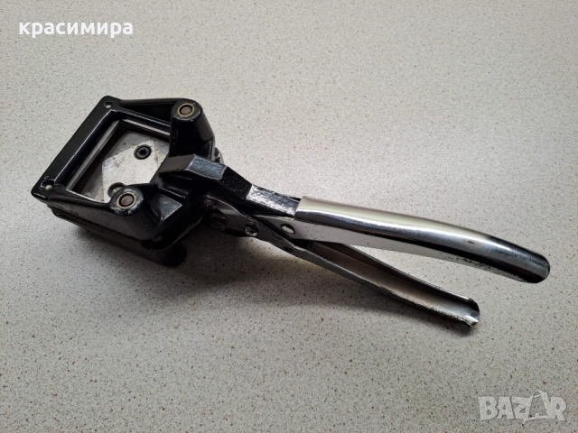 Клещи за паспортни снимки