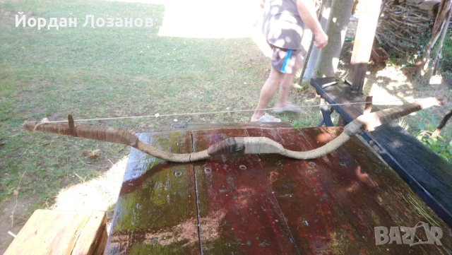 Метален лък