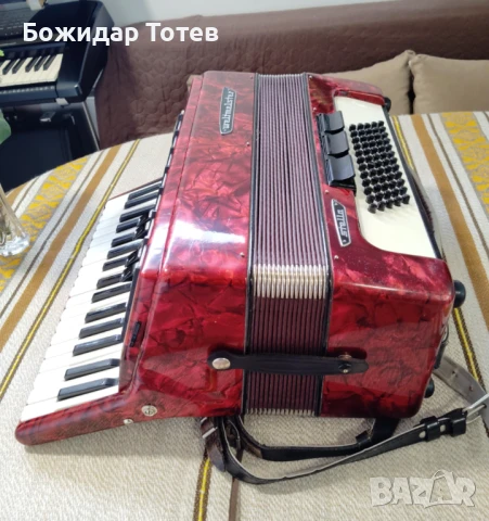 Продавам акордеон Велтмайстер-Стела 60 баса, снимка 7 - Акордеони - 50747824