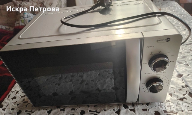 Микровълнова фурна, снимка 3 - Печки, фурни - 53927378