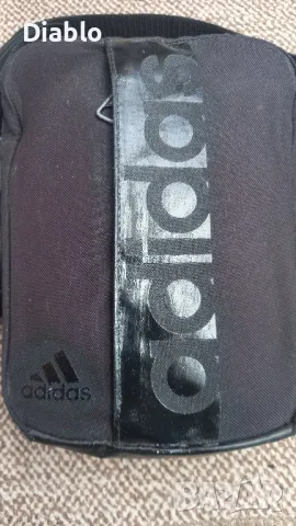 чанта adidas , снимка 2 - Чанти - 47427386