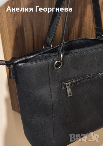 Дамска оригинална чанта Guess, снимка 5 - Чанти - 52867125