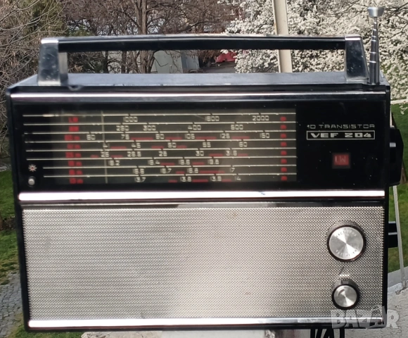 102 🎶 VEF-204 – Ретро радио със съвременно звучене 🎶, снимка 2 - Антикварни и старинни предмети - 54003257