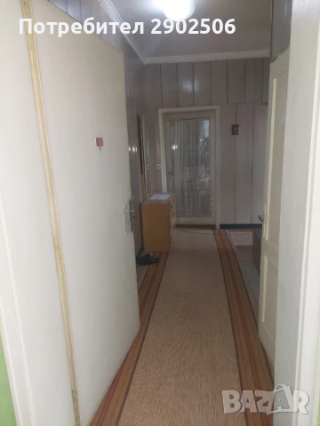 Тристаен апартамент 3-ти етаж, тих квартал, ШИРОК ЦЕНТЪР, снимка 1