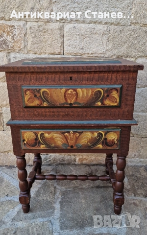 Ръчно рисуван шкаф внос от Скандинавия , снимка 2 - Шкафове - 52553941