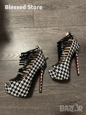 Дамски обувки с ток Christian Louboutin, снимка 2 - Дамски обувки на ток - 50634871