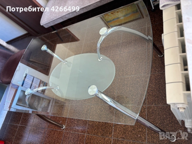 Стъклена трапезна маса, снимка 2 - Маси - 54137044