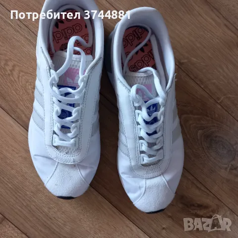 Оригинални маратонки Adidas, снимка 3 - Маратонки - 46951294