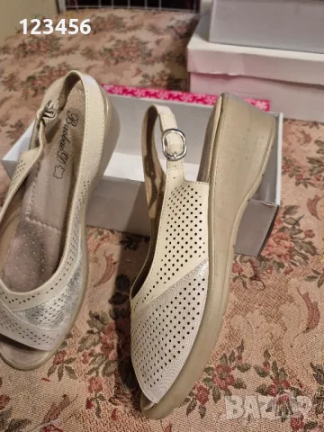 Малко носени кремави сандали, снимка 3 - Сандали - 50292736